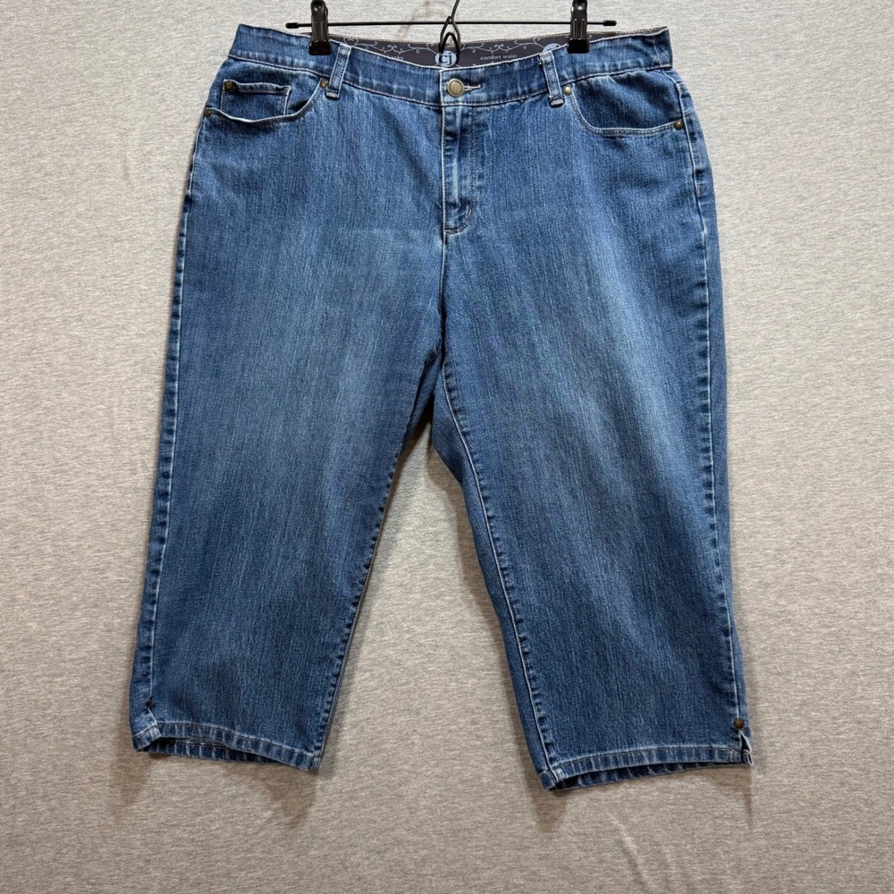 CJ Banks Capri Pants Womens 18W Blue Medium Wash Comfort Waist Stretch Denim